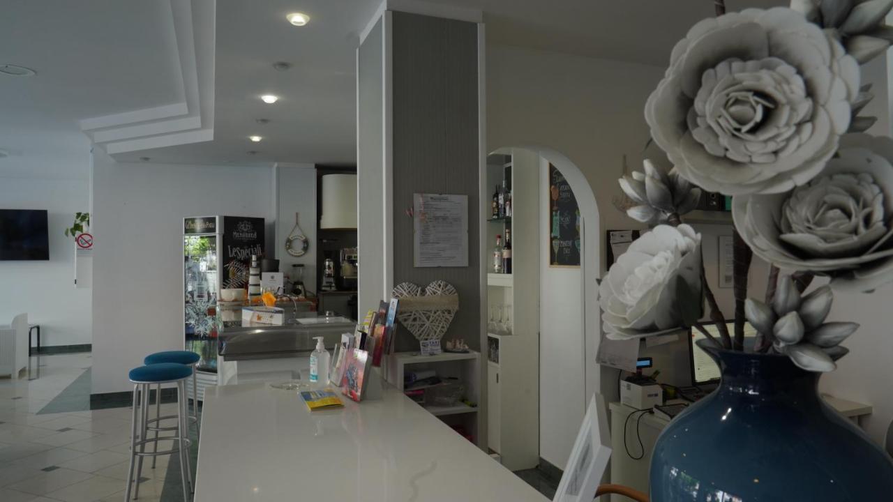 Lively Hotel Bellaria-Igea Marina Dış mekan fotoğraf