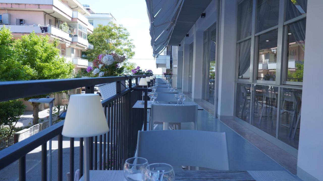 Lively Hotel Bellaria-Igea Marina Dış mekan fotoğraf